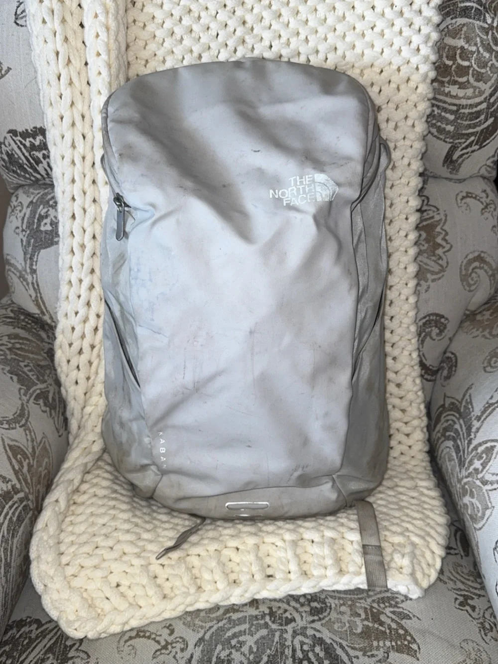 The North Face Light Gray Men’s Backpack - Minimal Urban Pack